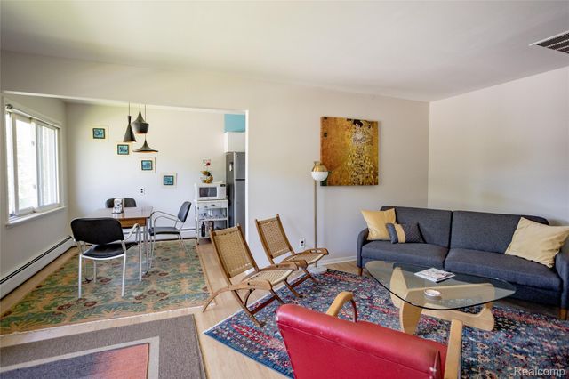 1550 Cherboneau 218, Detroit, MI 48207