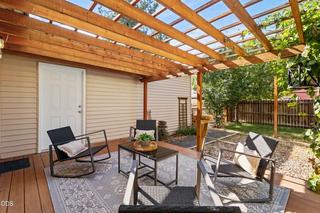 20618 Daisy Lane, Bend, OR 97702