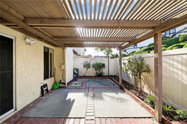 2351 Applewood, Fullerton, CA 92833