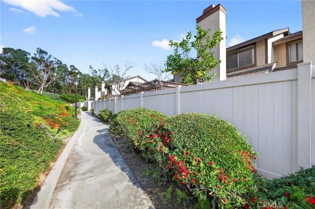 2351 Applewood, Fullerton, CA 92833