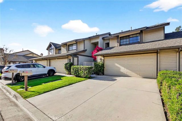 2351 Applewood, Fullerton, CA 92833