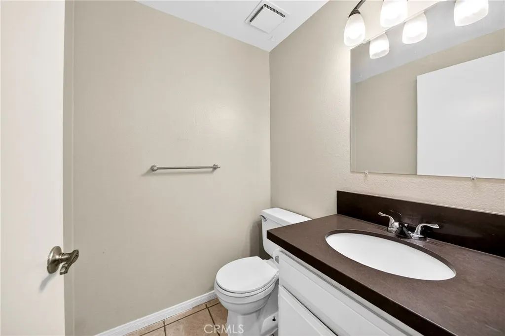 2351 Applewood, Fullerton, CA 92833