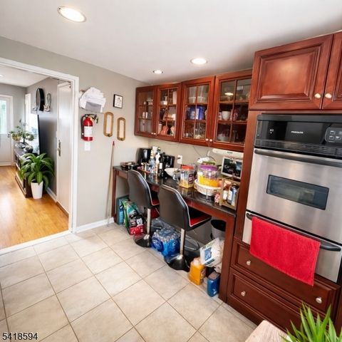 23 Carolyn Ter B, Roselle Boro, NJ 07203