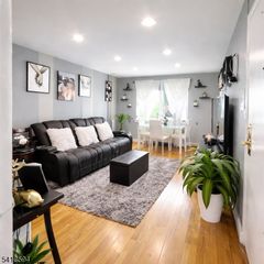 23 Carolyn Ter B, Roselle Boro, NJ 07203