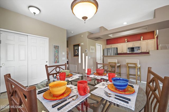 695 W Vistoso Highlands Dr Apt 203, Oro Valley, AZ 85755