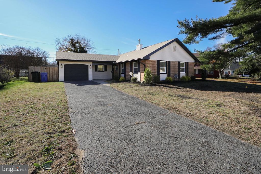 8 BALLAD LN, Willingboro, NJ 08046