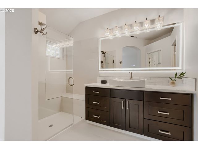 1515 Ne 64TH Ave, Hillsboro, OR 97124
