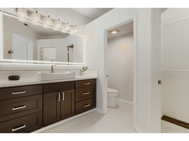 1515 Ne 64TH Ave, Hillsboro, OR 97124