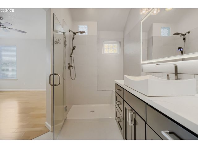 1515 Ne 64TH Ave, Hillsboro, OR 97124