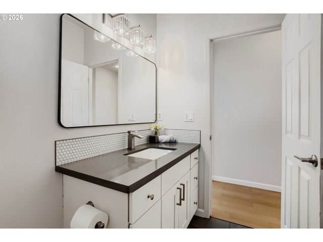 1515 Ne 64TH Ave, Hillsboro, OR 97124