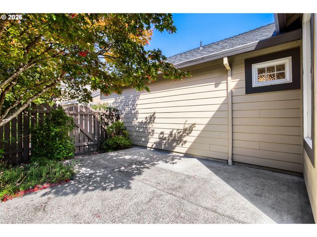 1515 Ne 64TH Ave, Hillsboro, OR 97124