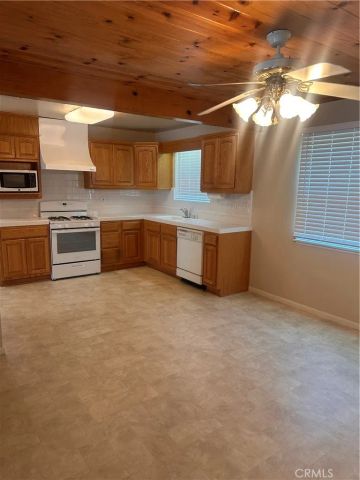 20221 Halsted Street, Chatsworth, CA 91311