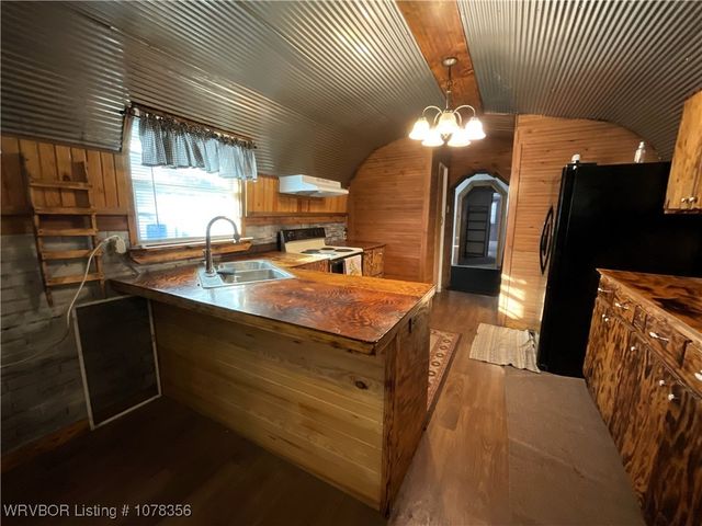 9900 Lancaster Road, Rudy, AR 72952