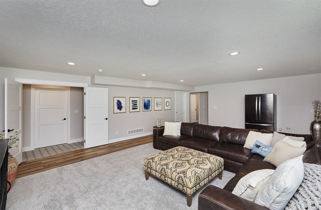 1216 NW 29th Street, Ankeny, IA 50023