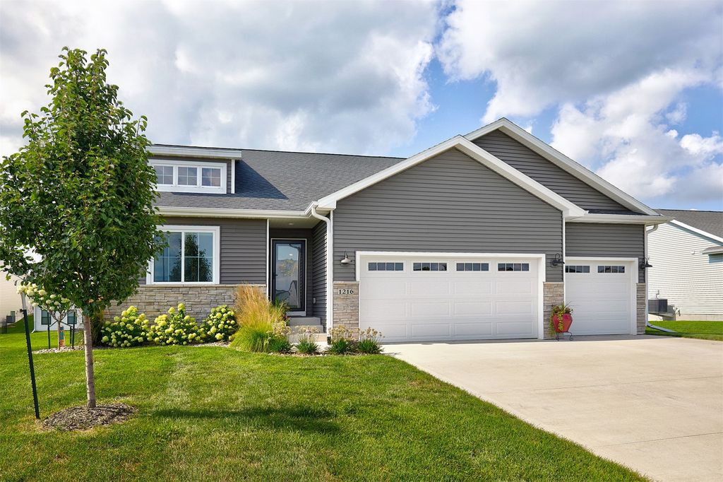 1216 NW 29th Street, Ankeny, IA 50023