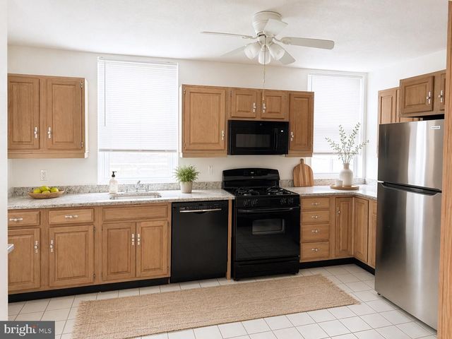 515 GORGAS LN, Philadelphia, PA 19128