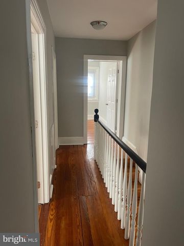 515 GORGAS LN, Philadelphia, PA 19128