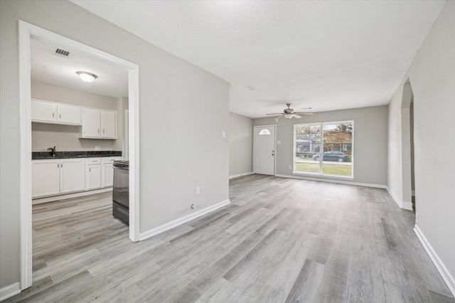 5835 Kenilwood Drive, Houston, TX 77033
