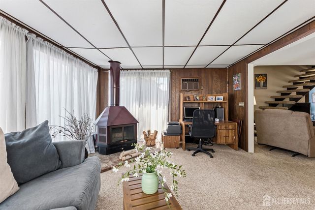 14 Sunrise Road, Old Bridge, NJ 08857