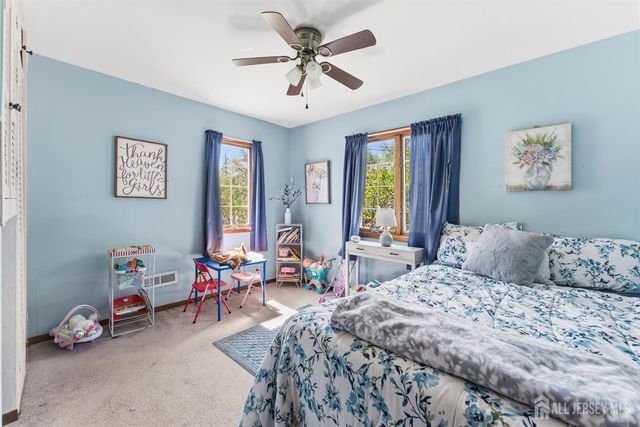 14 Sunrise Road, Old Bridge, NJ 08857