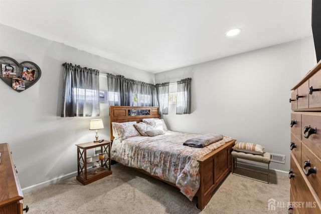 14 Sunrise Road, Old Bridge, NJ 08857