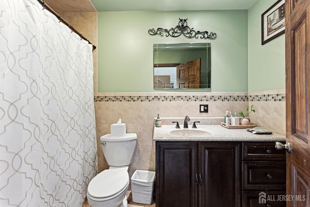 14 Sunrise Road, Old Bridge, NJ 08857