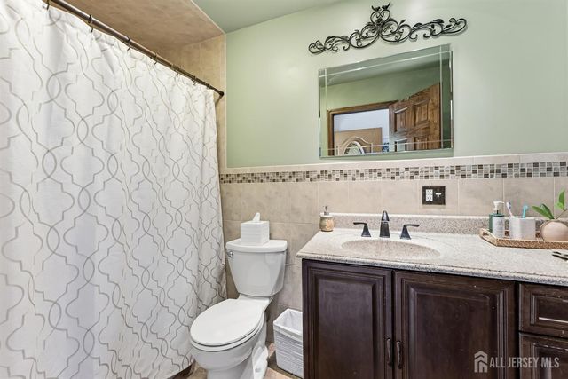 14 Sunrise Road, Old Bridge, NJ 08857