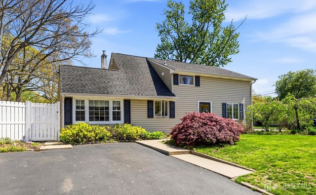 14 Sunrise Road, Old Bridge, NJ 08857