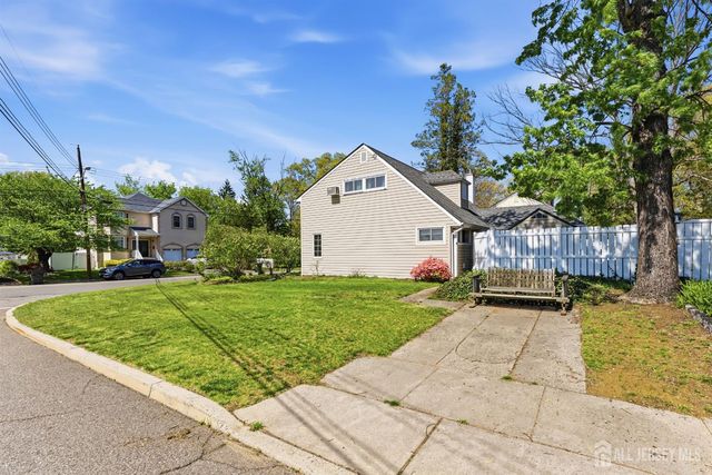 14 Sunrise Road, Old Bridge, NJ 08857