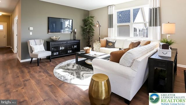 1430 Silk, Upper Macungie Twp, PA 18031