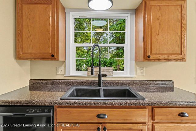 2537 Beryl Street, Holt, MI 48842