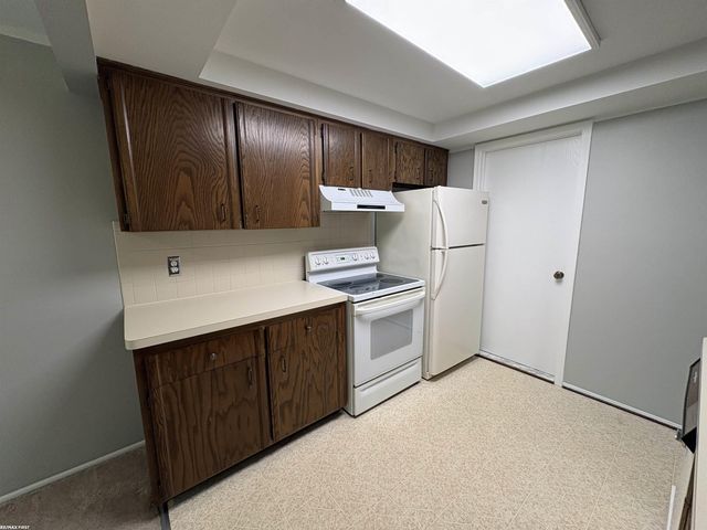 51130 S Foster Road, Chesterfield, MI 48047