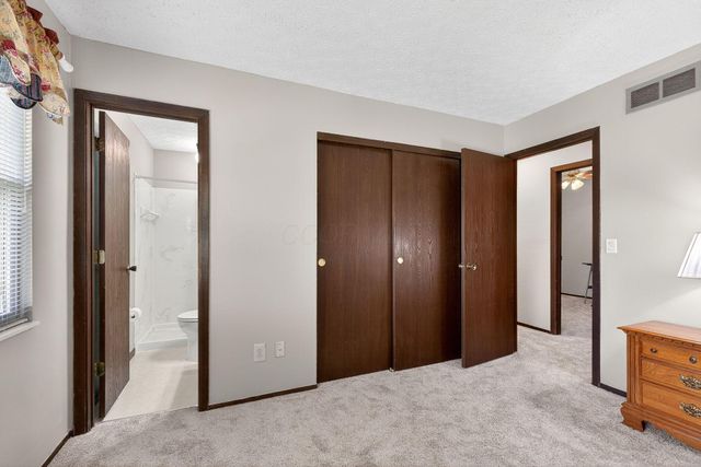2040 Tuckaway Court, Columbus, OH 43228