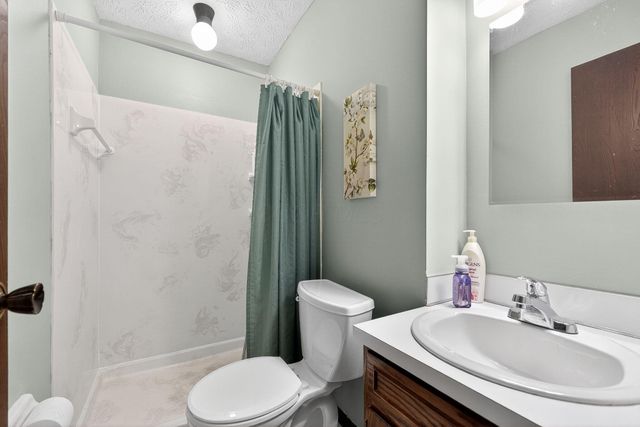 2040 Tuckaway Court, Columbus, OH 43228