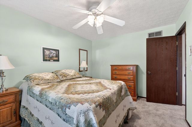2040 Tuckaway Court, Columbus, OH 43228