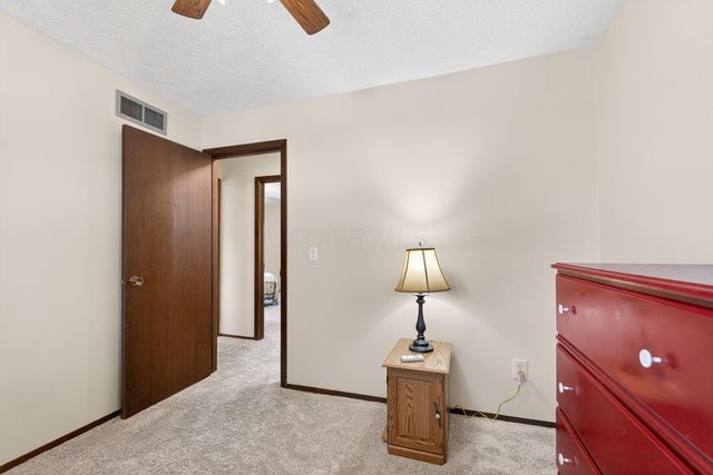 2040 Tuckaway Court, Columbus, OH 43228
