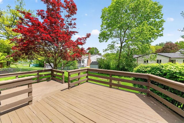 2040 Tuckaway Court, Columbus, OH 43228