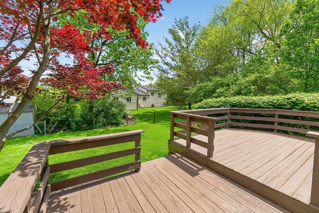 2040 Tuckaway Court, Columbus, OH 43228