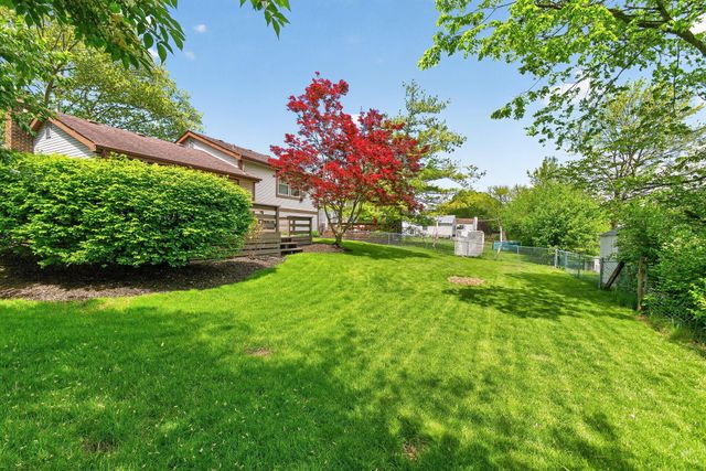 2040 Tuckaway Court, Columbus, OH 43228