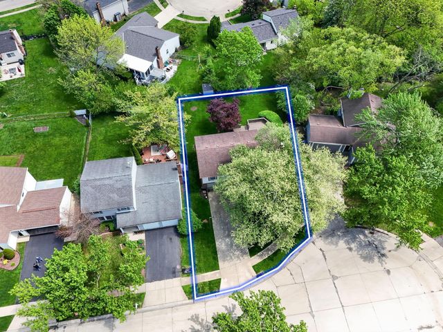 2040 Tuckaway Court, Columbus, OH 43228