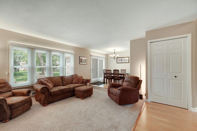 6962 Ideal Avenue S, Cottage Grove, MN 55016
