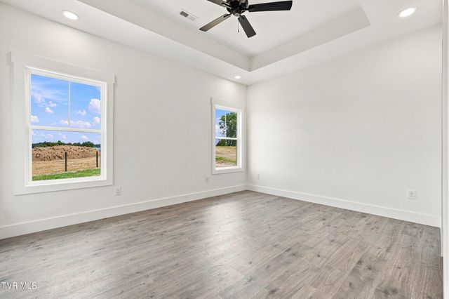 124 Suncrest Street, Gray, TN 37615