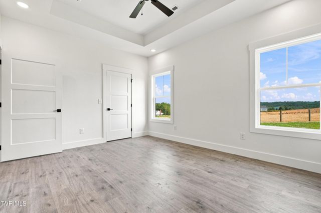 124 Suncrest Street, Gray, TN 37615