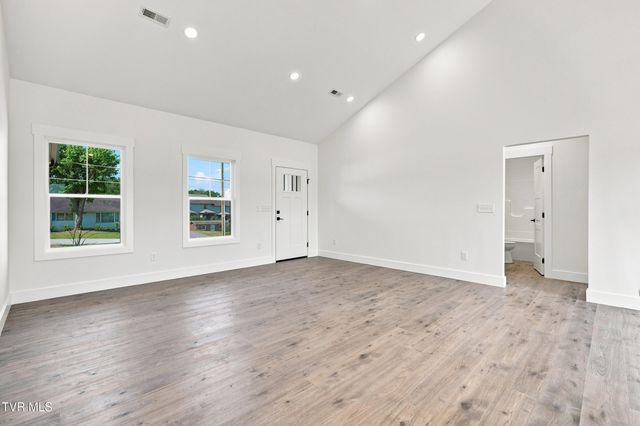 124 Suncrest Street, Gray, TN 37615