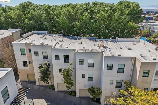 23 City Limits Cir, Emeryville, CA 94608