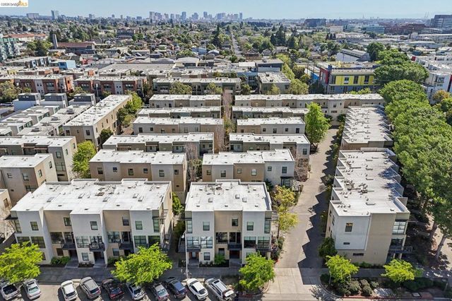 23 City Limits Cir, Emeryville, CA 94608