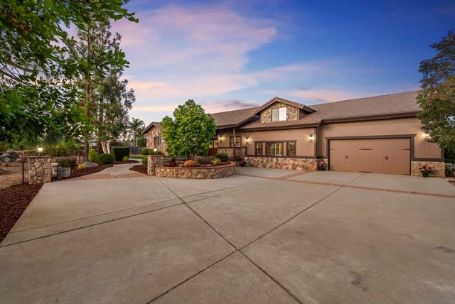 1677 Rancho Judith, Alpine, CA 91901