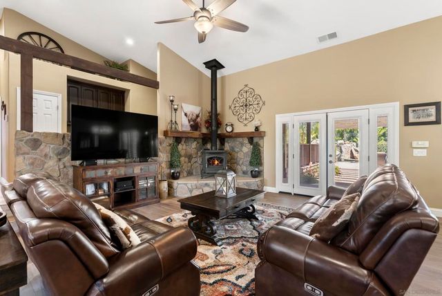 1677 Rancho Judith, Alpine, CA 91901