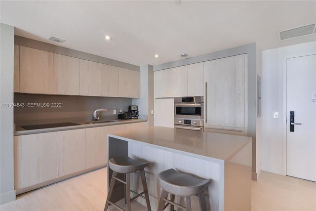 4010 S Ocean Drive R1405, Hollywood, FL 33019