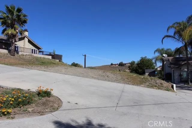 22747 Inspiration Point, Canyon Lake, CA 92587